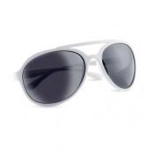 Pilot style sun glasses