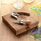 Wine set in bamboo box