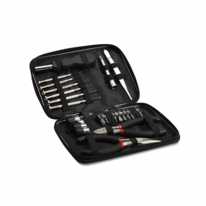 Tool set presented in aluminium case